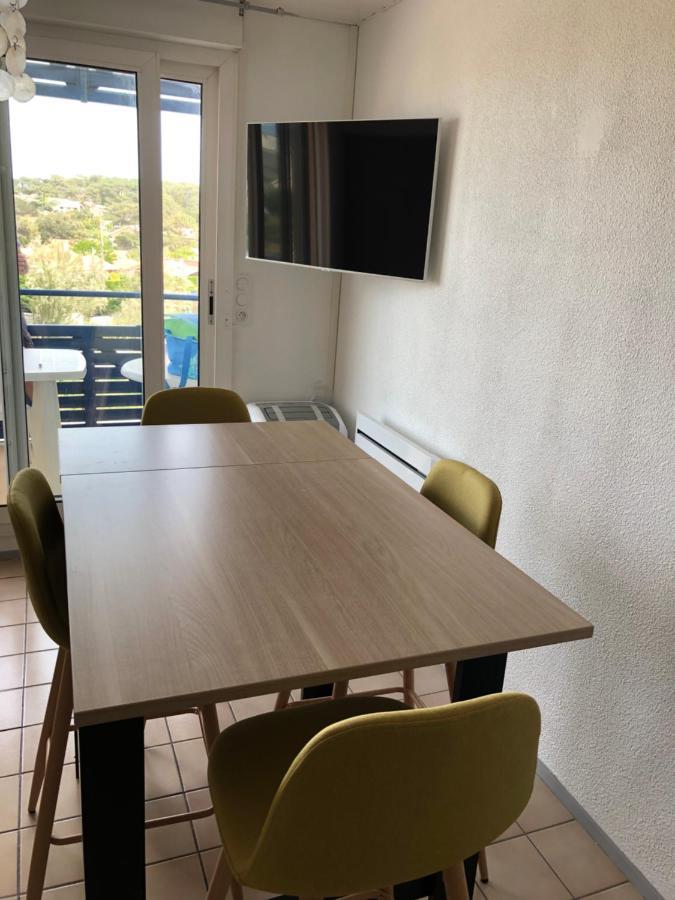 Appartement Climatise Avec Piscine & Mer Bleu Marine Лаканау Екстериор снимка